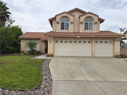 Photo of 2768 W Buena Vista, Rialto, CA 92377 (MLS # CV26057470)