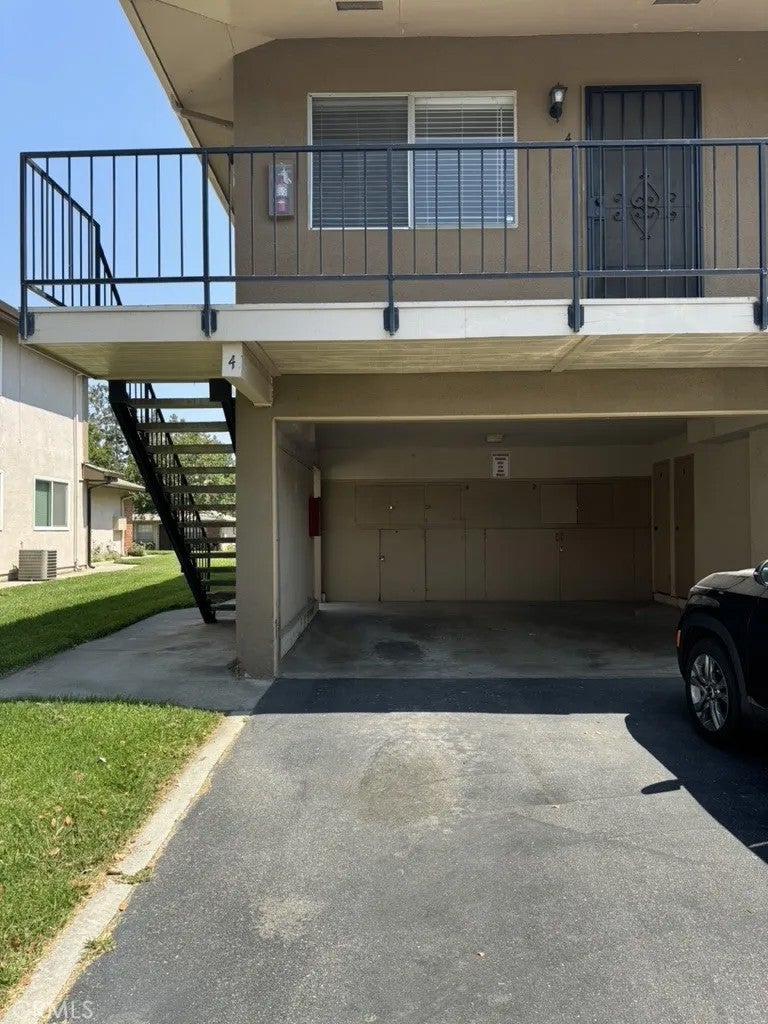 995 W Calle De Cielo