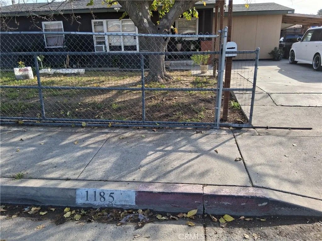 Photo of 1185 W Devonshire Ave, Hemet, CA 92543 (MLS # DW26024796)