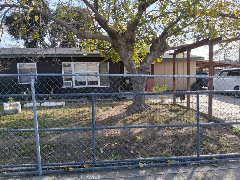 1185 W Devonshire