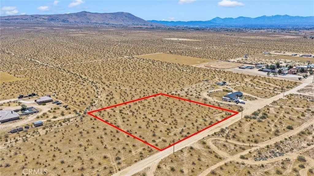 Photo of 0 Las Piedras, Apple Valley, CA 92308 (MLS # HD26096443)