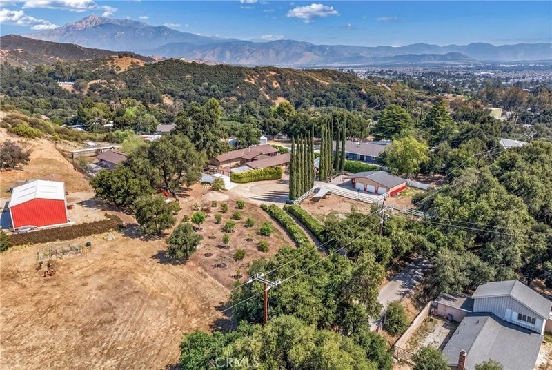 9312 Avenida Altura Bella