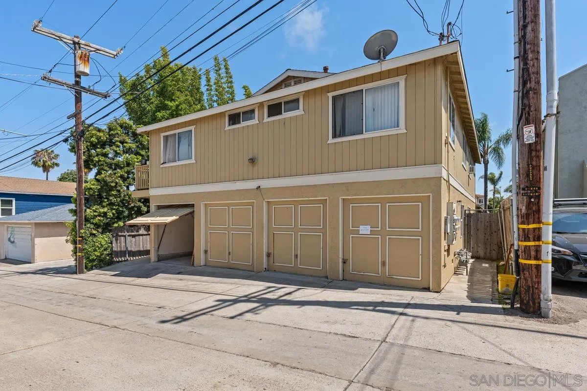 1956 Pacific Beach Dr