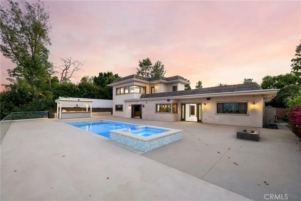Photo of 3730 Westfall Drive, Encino, CA 91436 (MLS # SR26094838)