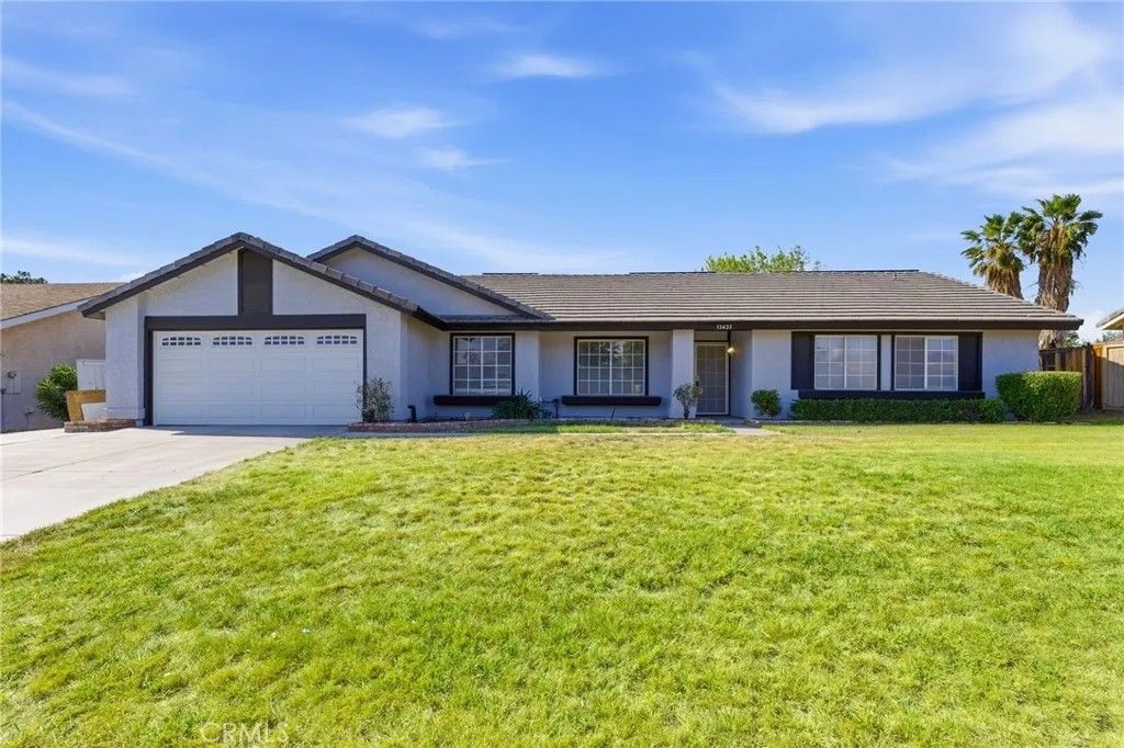 Photo of 13433 Northstar Avenue, Victorville, CA 92392 (MLS # SR26077801)