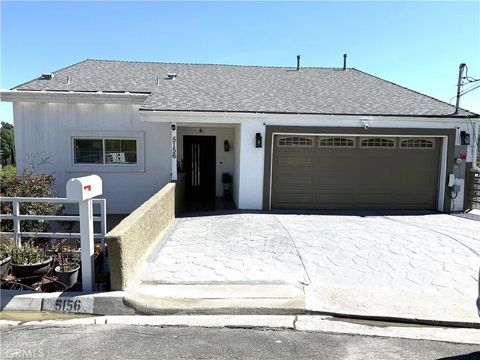 Photo of 5156 Campo Rd, Woodland Hills, CA 91364 (MLS # SR26056331)