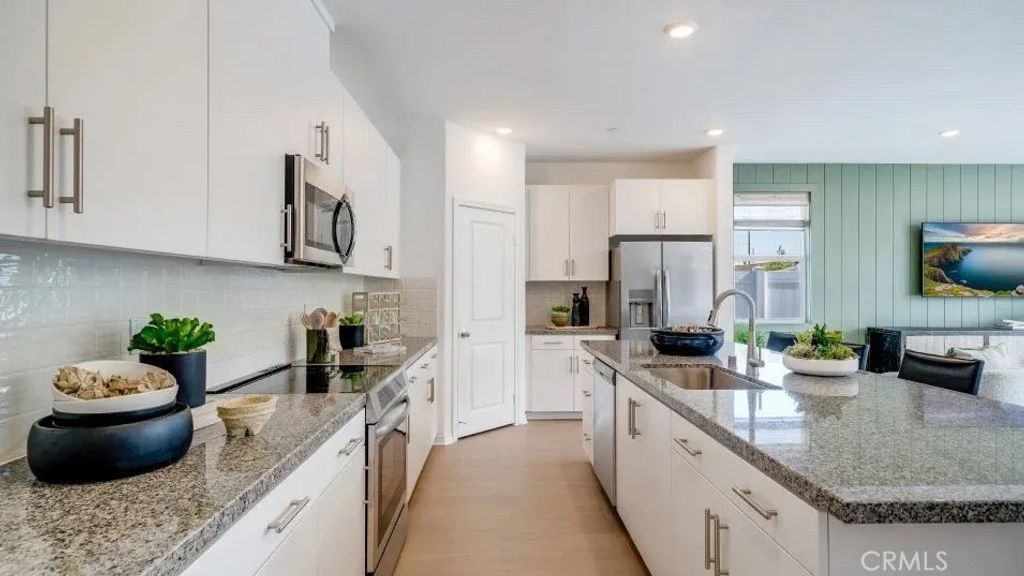 Photo of 372 Deer Lane Way, Perris, CA 92570 (MLS # SW26068696)