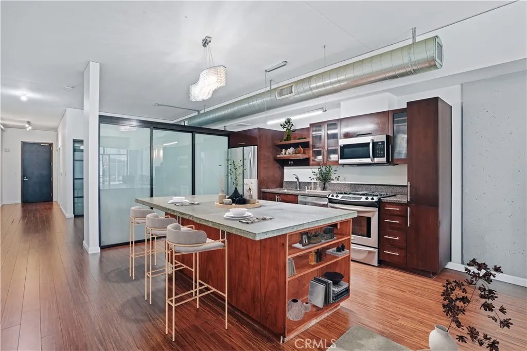 1111 S Grand Avenue 702