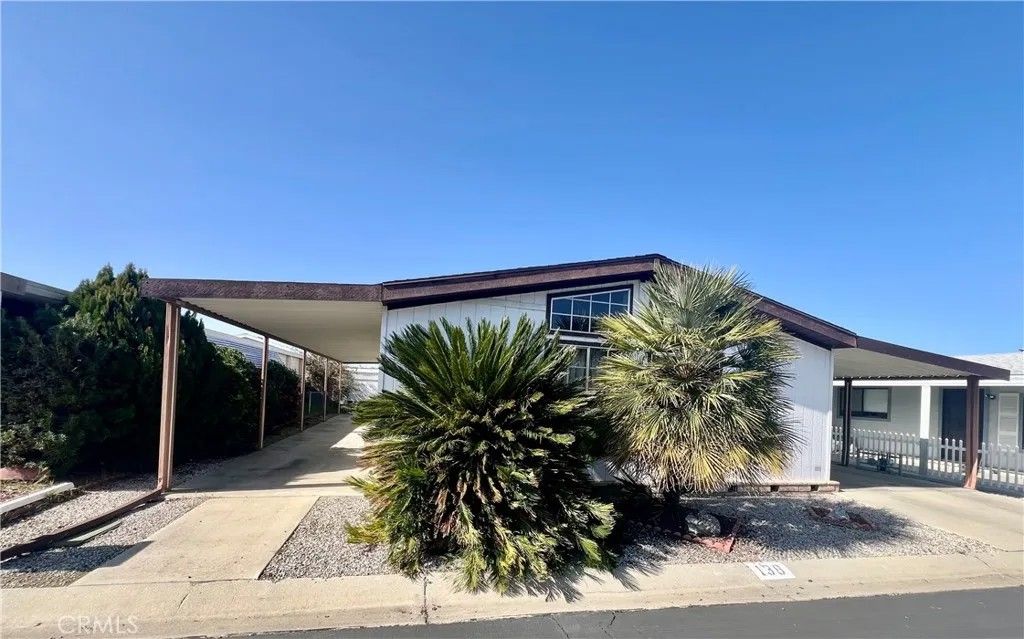 Photo of 24600 Mountain Ave #138, Hemet, CA 92544 (MLS # SW26033913)