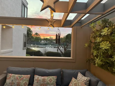 8490 Via Sonoma #11, La Jolla, CA 92037 - #: 260005204