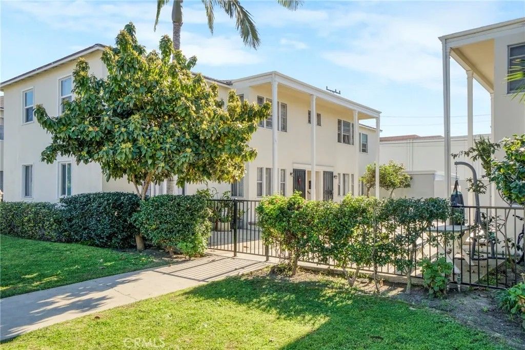 Photo of 12314 Washington Pl, Culver City, CA 90066 (MLS # SB26035726)