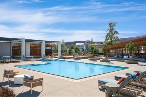 Tiny photo for 27568 Heron Pl, Valencia, CA 91381 (MLS # SR26063957)