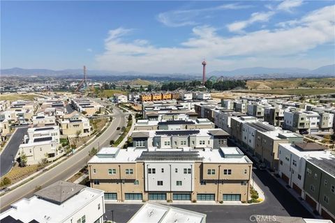 Tiny photo for 27568 Heron Pl, Valencia, CA 91381 (MLS # SR26063957)