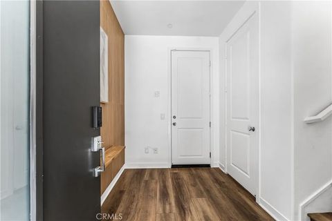 Tiny photo for 27568 Heron Pl, Valencia, CA 91381 (MLS # SR26063957)