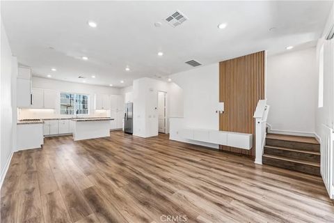 Tiny photo for 27568 Heron Pl, Valencia, CA 91381 (MLS # SR26063957)