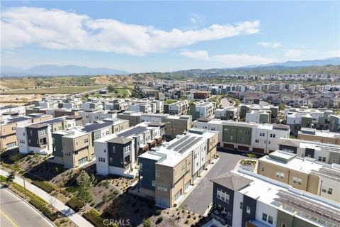 Tiny photo for 27568 Heron Pl, Valencia, CA 91381 (MLS # SR26063957)