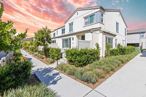 Photo of 323 Citrine Trail, Fallbrook, CA 92028 (MLS # NDP2509691)