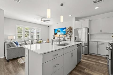 Tiny photo for 323 Citrine Trail, Fallbrook, CA 92028 (MLS # NDP2509691)