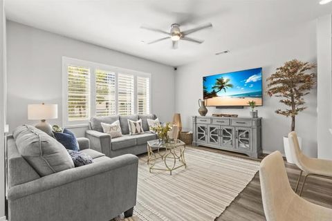 Tiny photo for 323 Citrine Trail, Fallbrook, CA 92028 (MLS # NDP2509691)