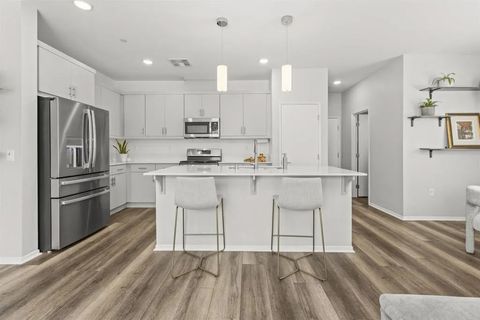Tiny photo for 323 Citrine Trail, Fallbrook, CA 92028 (MLS # NDP2509691)