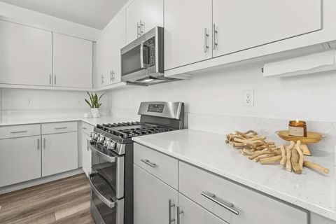 Tiny photo for 323 Citrine Trail, Fallbrook, CA 92028 (MLS # NDP2509691)