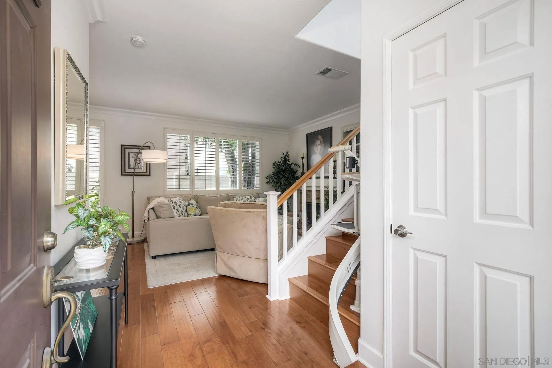 2947 West Canyon Avenue