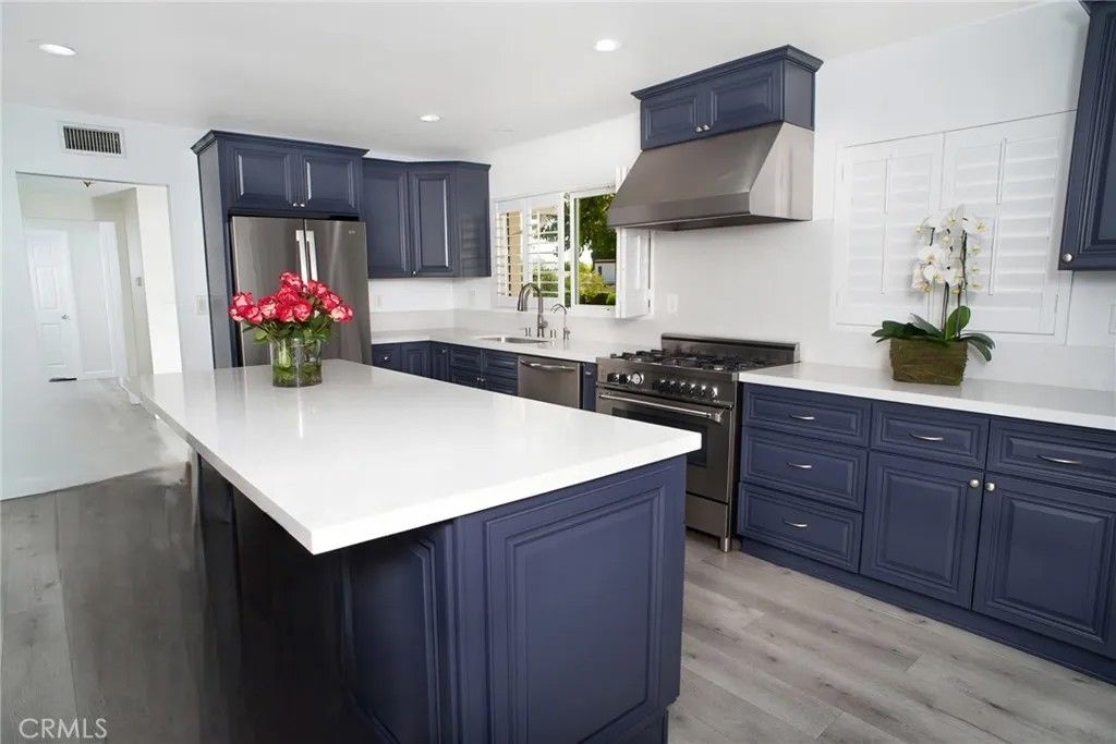 Photo of 10914 Canby Ave, Porter Ranch, CA 91326 (MLS # SR26095713)