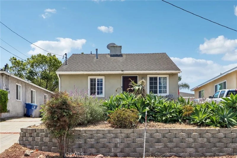 1534 W 213th