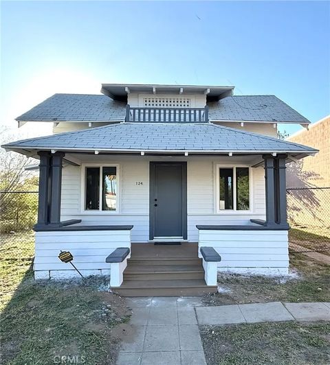 Photo of 124 S Olive Ave, Rialto, CA 92376 (MLS # IG26049167)