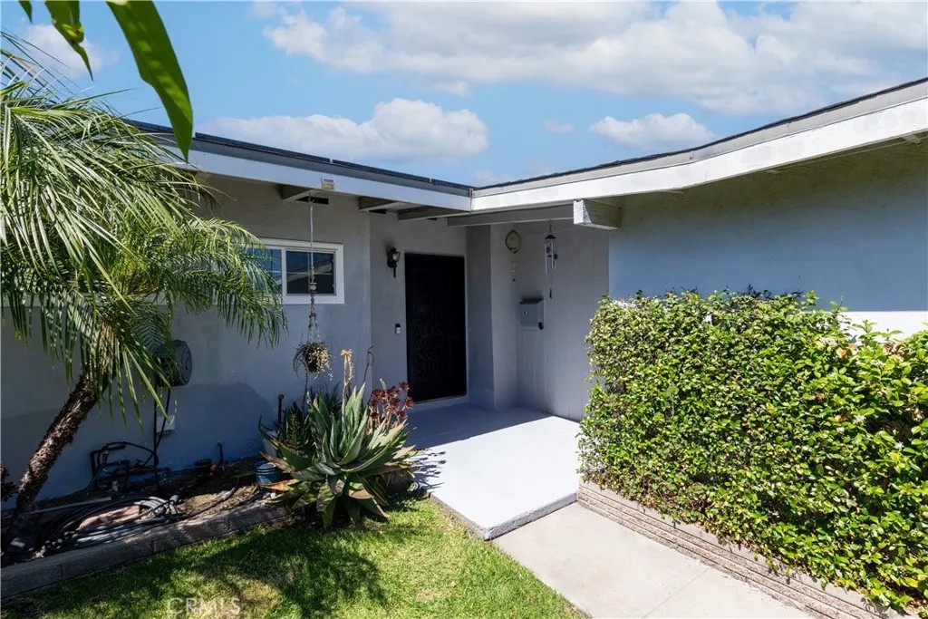 1448 W Berkeley Court