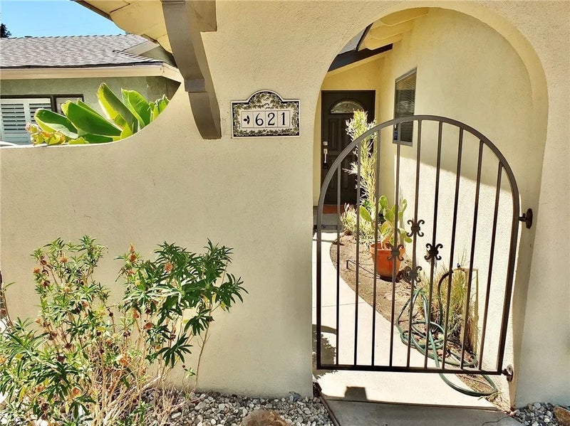 621 Termino Avenue