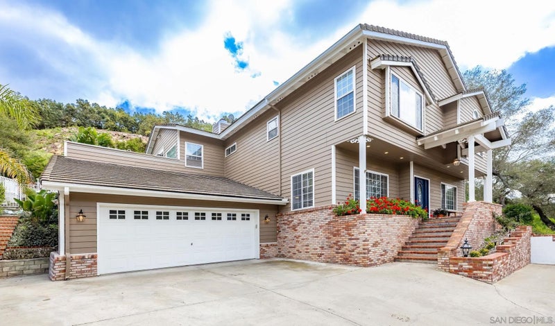 2656 Secret Lake Ln