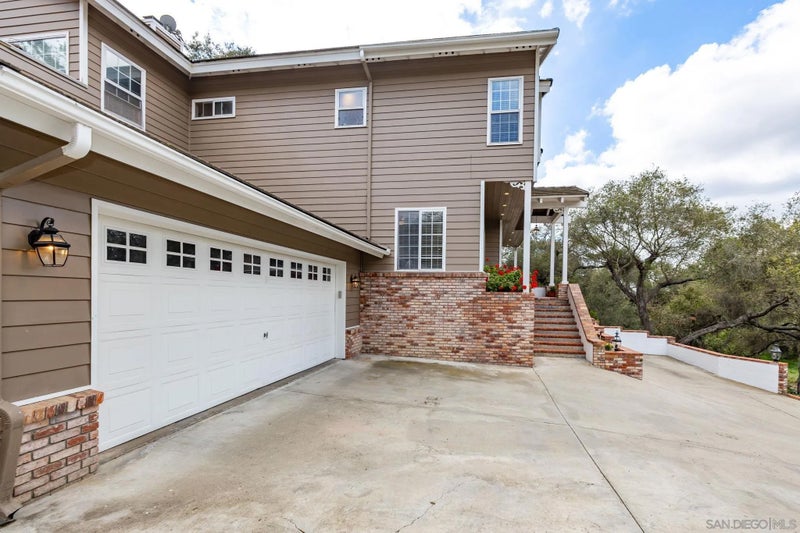 2656 Secret Lake Ln