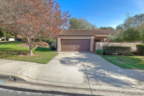 Photo of 2032 David Dr, Escondido, CA 92026 (MLS # 250045126)