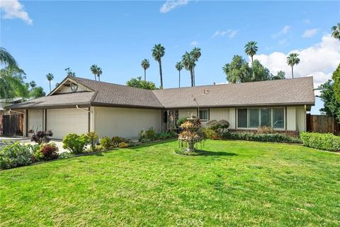 Photo of 9879 Canada Way, Riverside, CA 92503 (MLS # CV26051949)