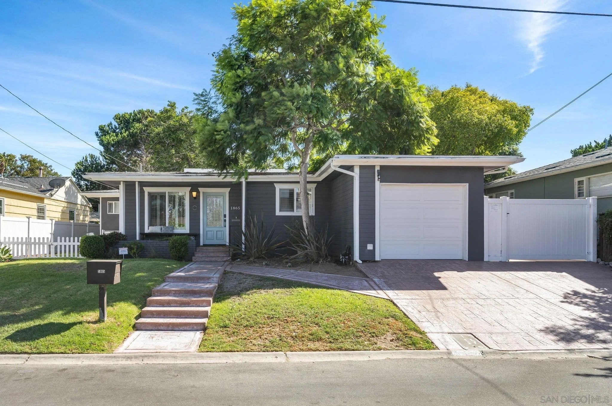 1865 Mission Cliff Dr