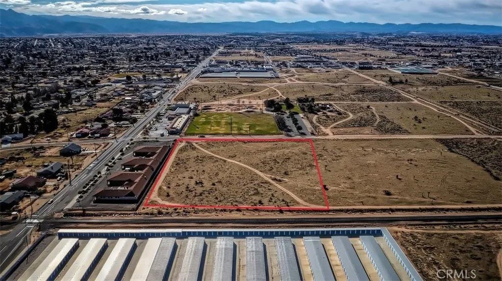 Photo of 0 Live Oak, Hesperia, CA 92345 (MLS # HD26168178)