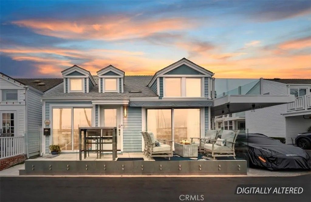 Photo of 58 Beach Dr, Newport Beach, CA 92663 (MLS # IV26004309)