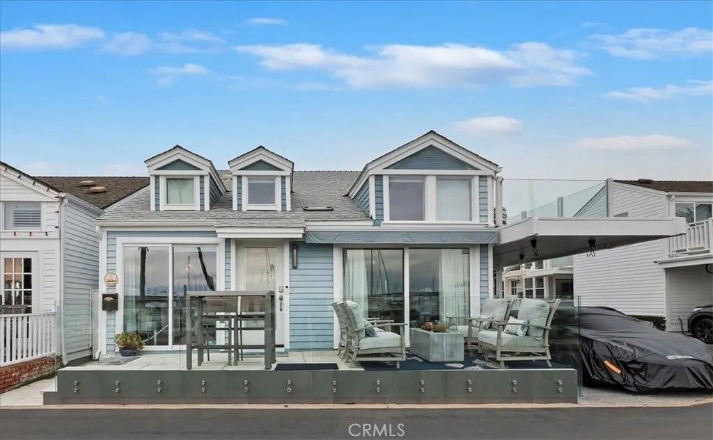 Photo of 58 Beach Dr, Newport Beach, CA 92663 (MLS # IV26004309)