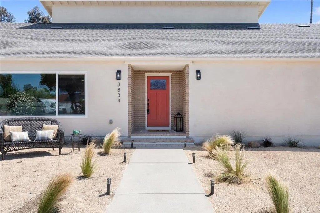 Photo of 3834 Valle Verde Street, Bonita, CA 91902 (MLS # PTP2603727)