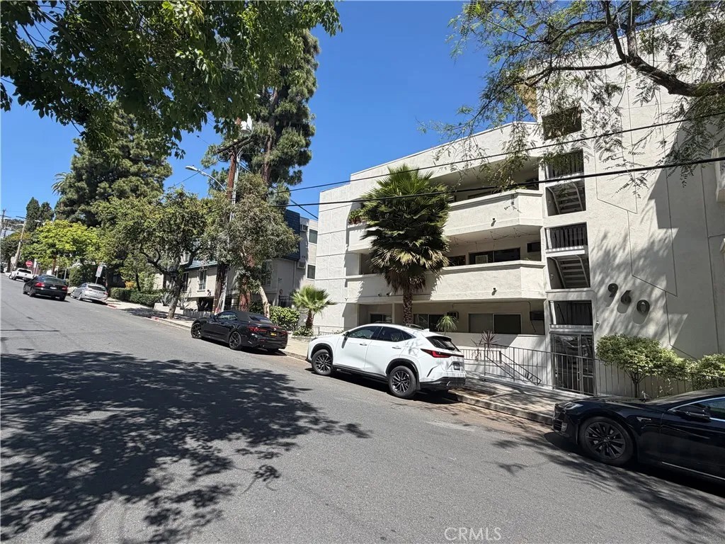 960 Larrabee