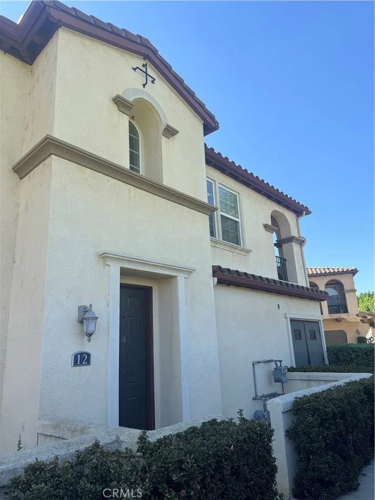 2750 E Oak Hill 12