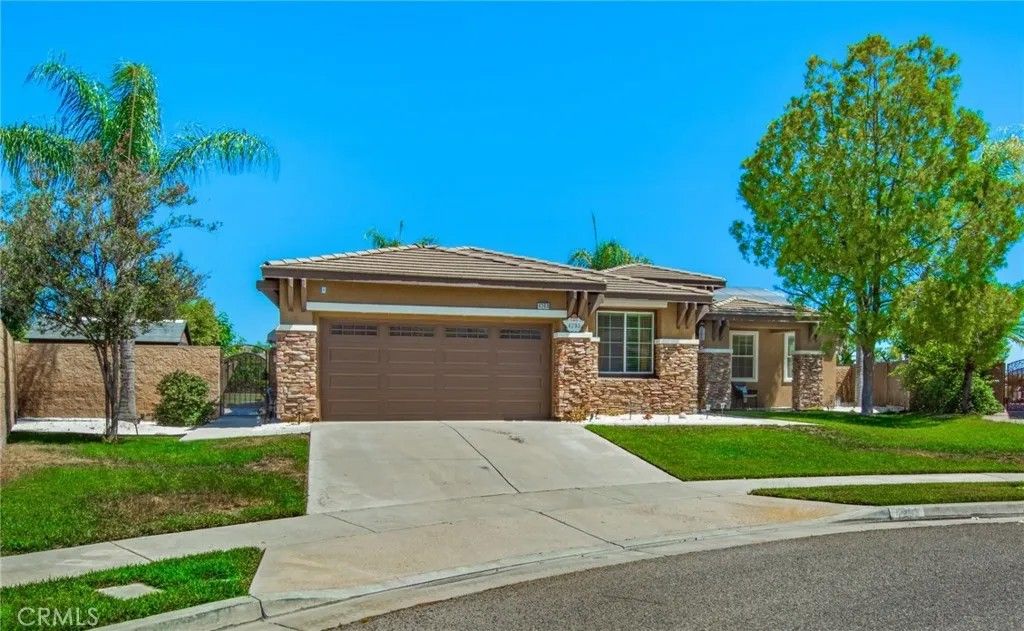 Photo of 4293 SOTOGRANDE Circle, Corona, CA 92883 (MLS # OC25273330)