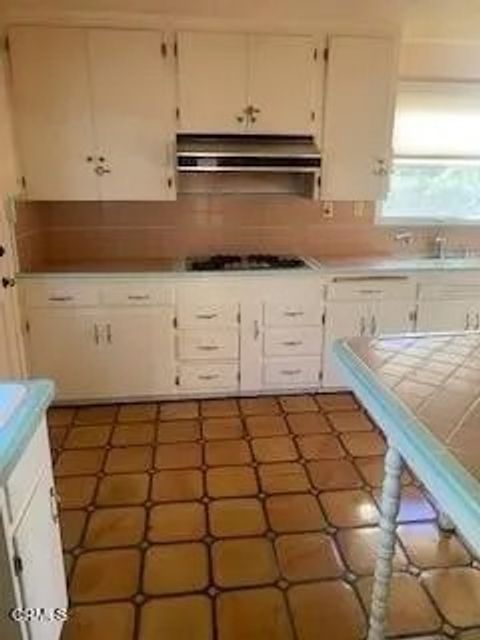 Tiny photo for 329 Mariposa Drive, Ventura, CA 93001 (MLS # V1-33177)