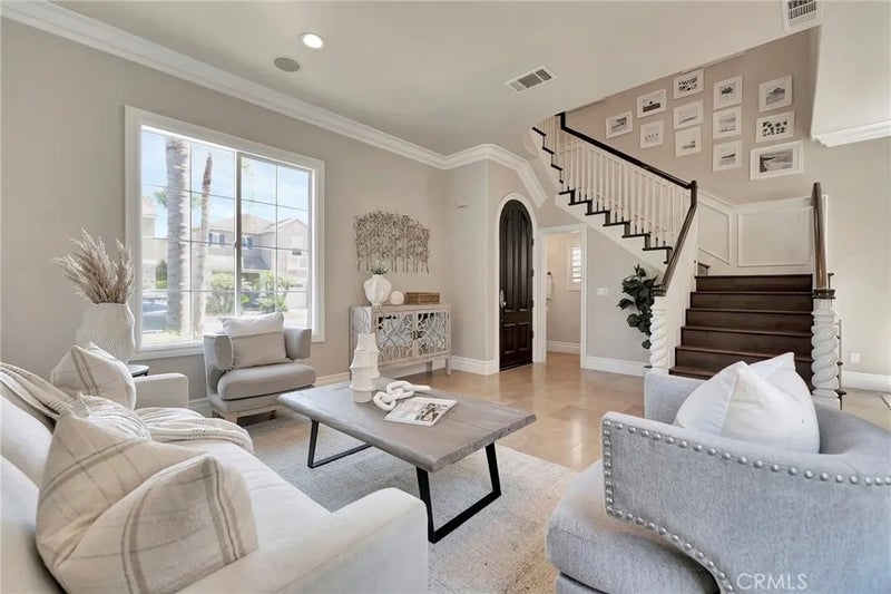 6572 Beachview Drive