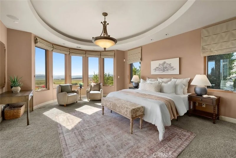 5475 Mira Estrella Court