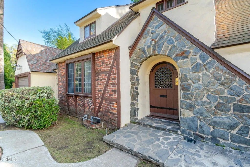 Photo of 180 W State Street, Pasadena, CA 91105 (MLS # P1-24705)