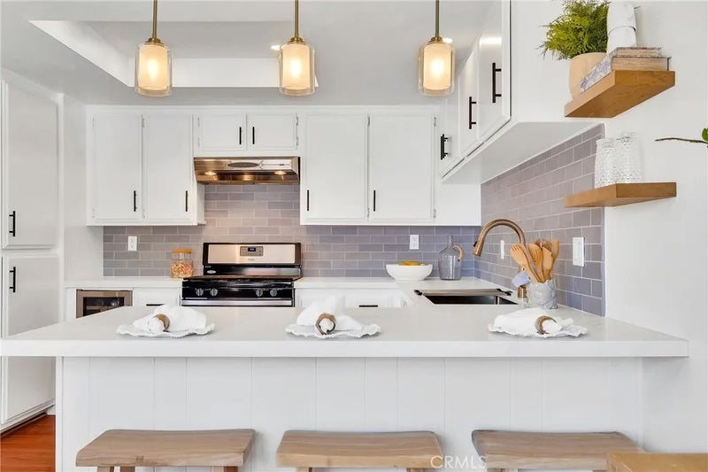 765 W 26th 211