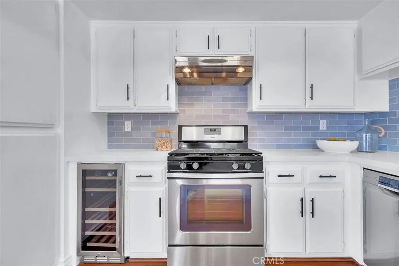 765 W 26th 211