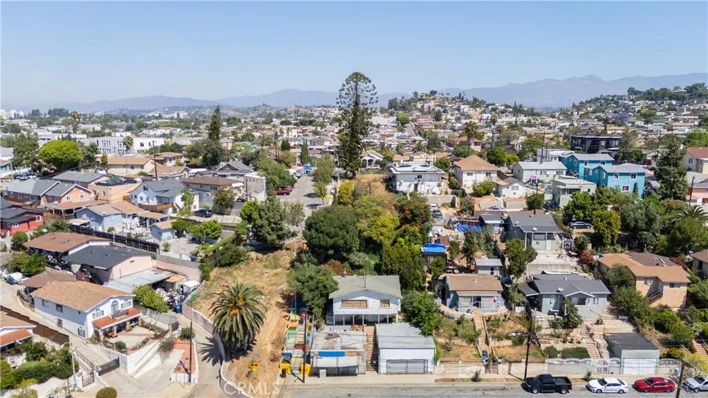 3303 Floral Drive